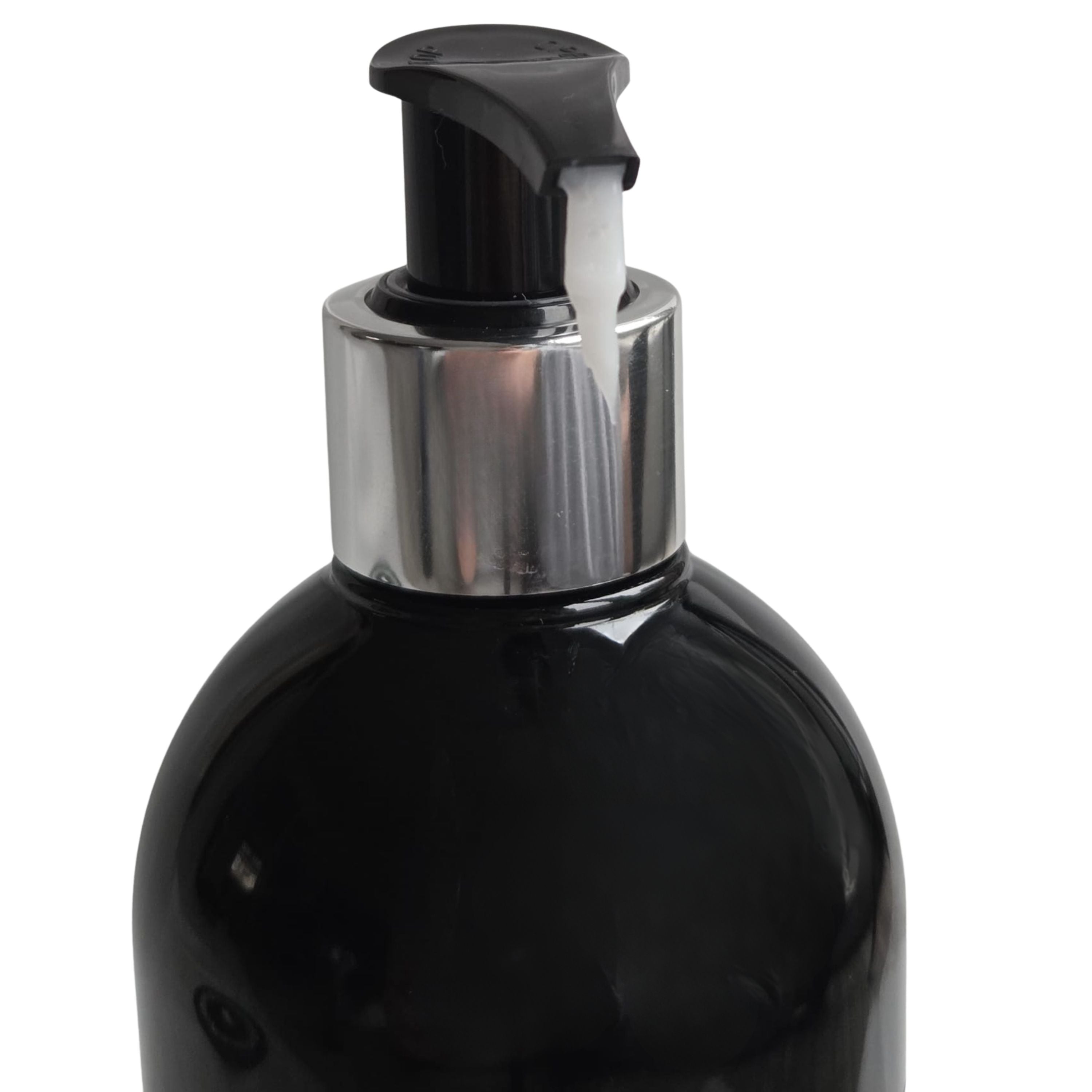 Remalisse conditioner chrome pump packaging close up and close up cream texture. 